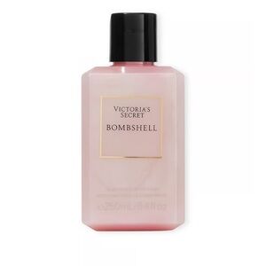 FINE FRAGRANCE
Fine Fragrance Pearlescent Body Wash